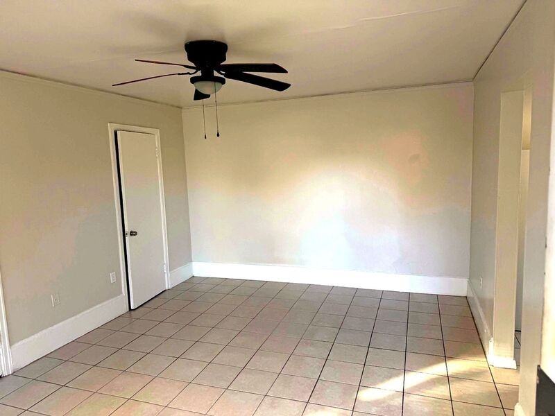 2108 Auburn Ave #4 - Photo 2 of 5