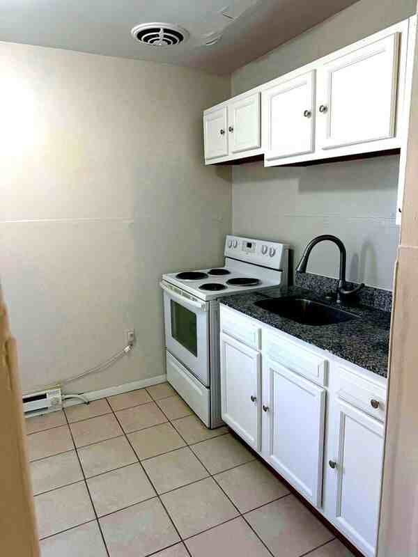 2108 Auburn Ave #4 - Photo 4 of 5