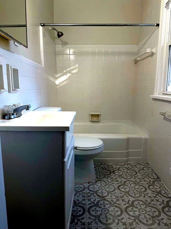 2108 Auburn Ave #4 - Photo 5 of 5