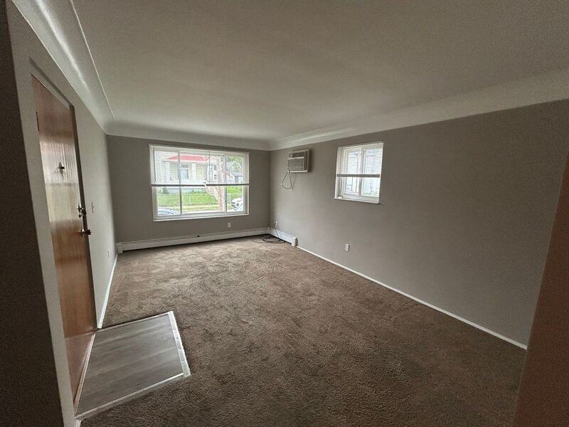 325 Pike St #325PIKEST8 - Photo 3 of 10