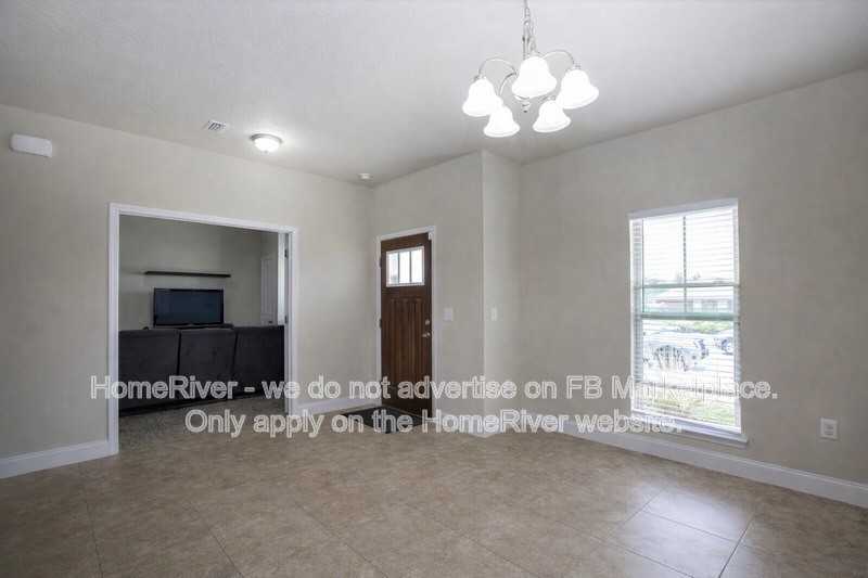 4748 Chanson Xing - Photo 7 of 15