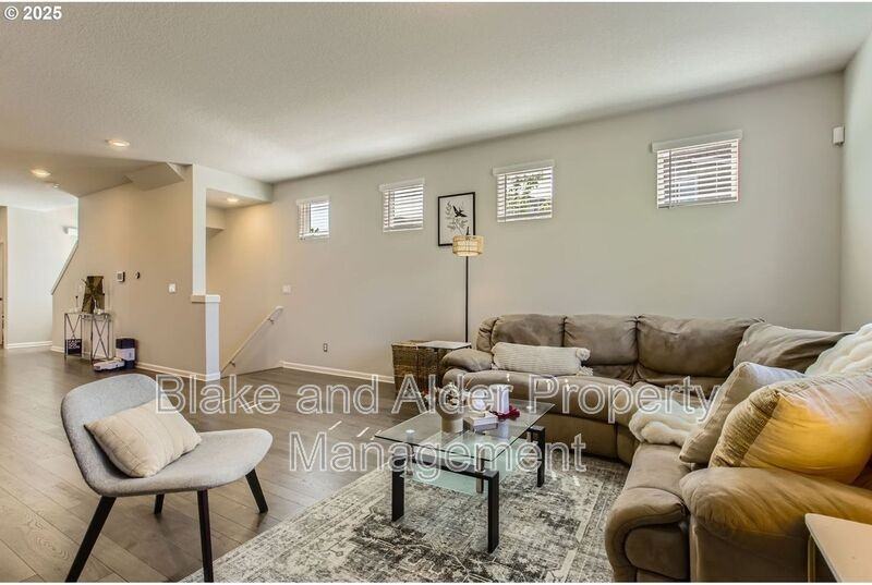 12357 Se Goali Ct - Photo 4 of 32