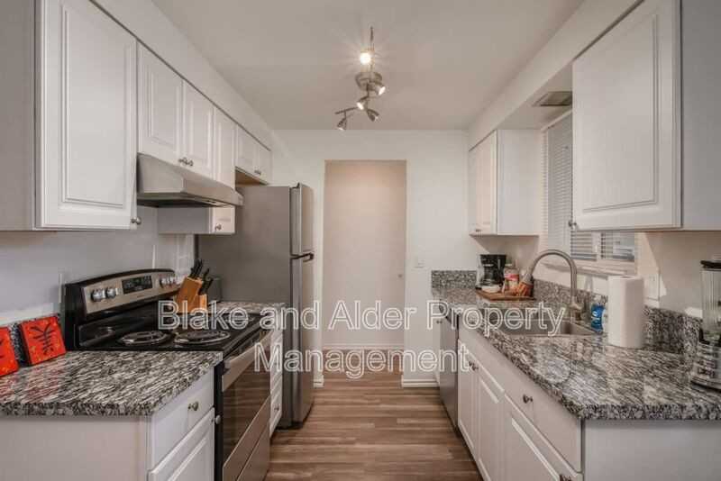 5934 Sw 30th Ave - Photo 4 of 13