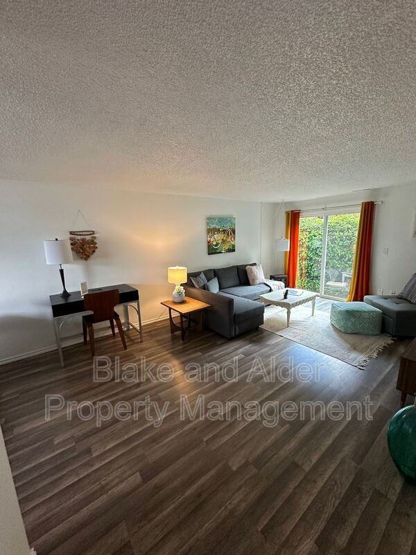 5934 Sw 30th Ave - Photo 7 of 13