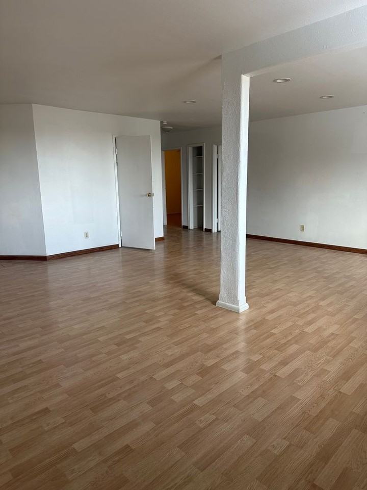 Queen City Manors - Photo 7 of 22