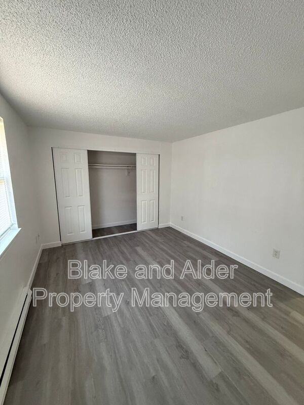 3865 Ne 152nd Ave - Photo 5 of 11