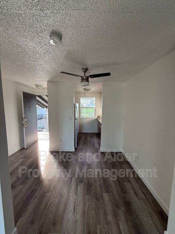 3849 Ne 152nd Ave - Photo 6 of 10