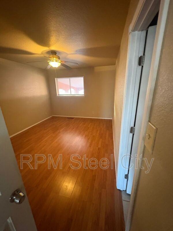 1926 E 15th St - Photo 7 of 19