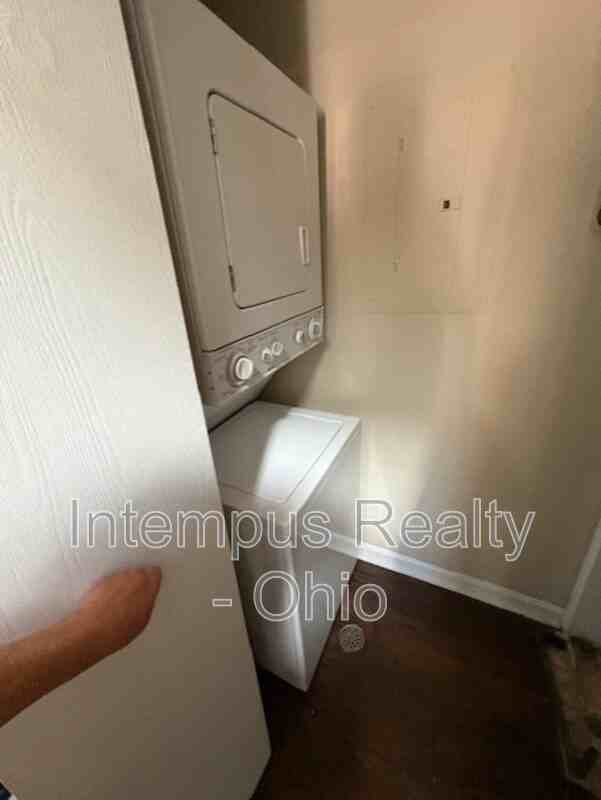 3860 Mercedes Pl #8 - Photo 4 of 8