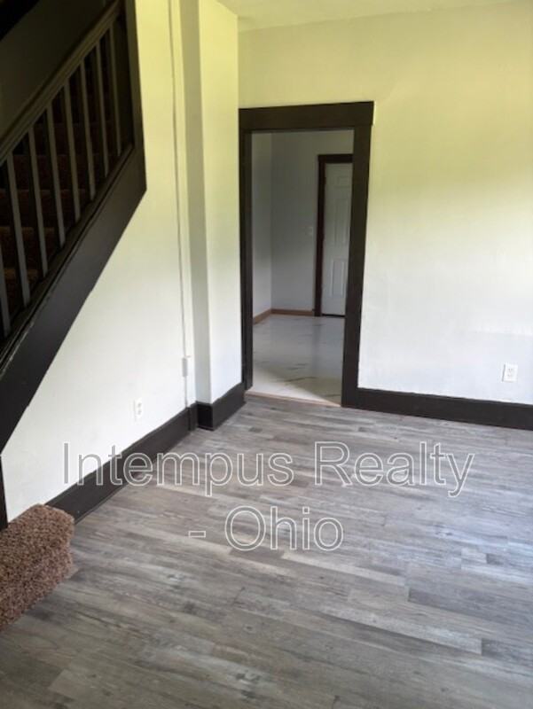 150 Benita Ave - Photo 3 of 8