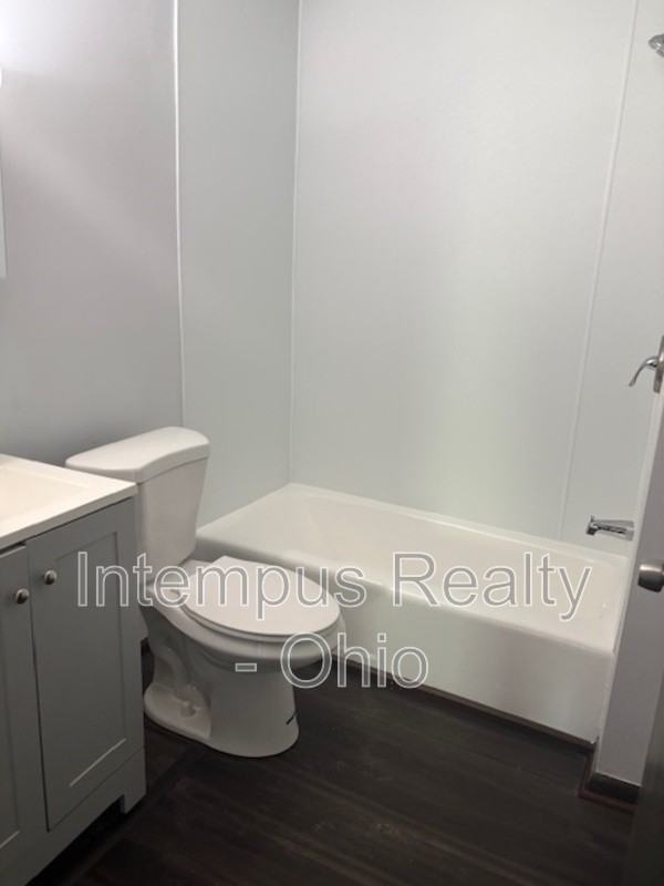 150 Benita Ave - Photo 5 of 8