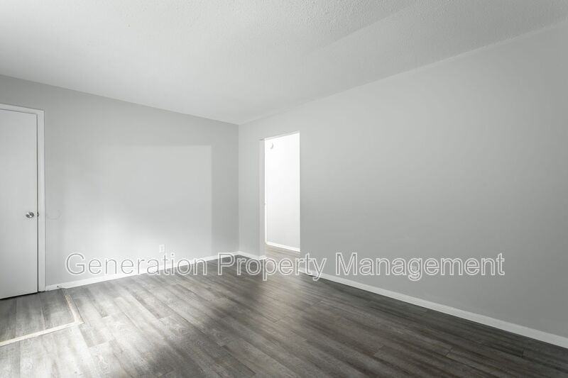 113 Goodson Ave #7 - Photo 4 of 23