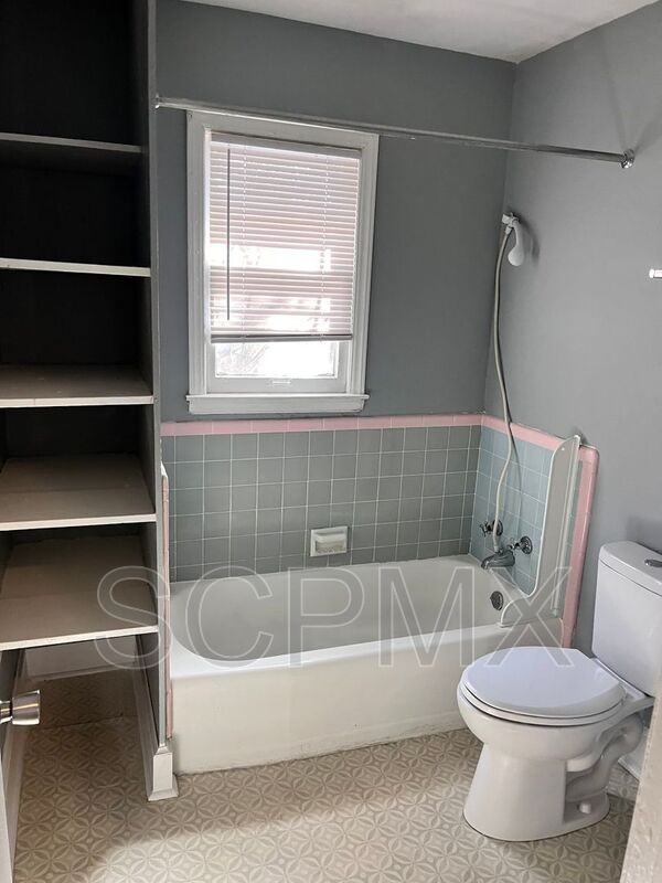 2423 Crestview Dr - Photo 6 of 17