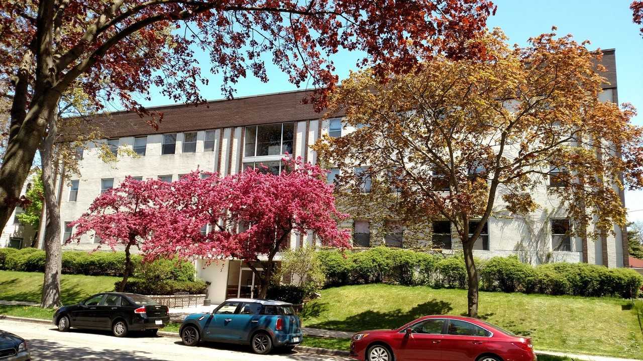 Stowell House - Photo 2 of 11