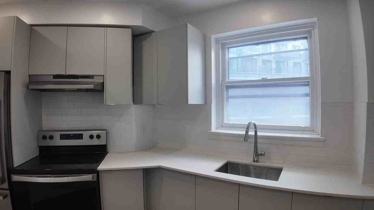 4635 Avenue Clanranald - Photo 7 of 7