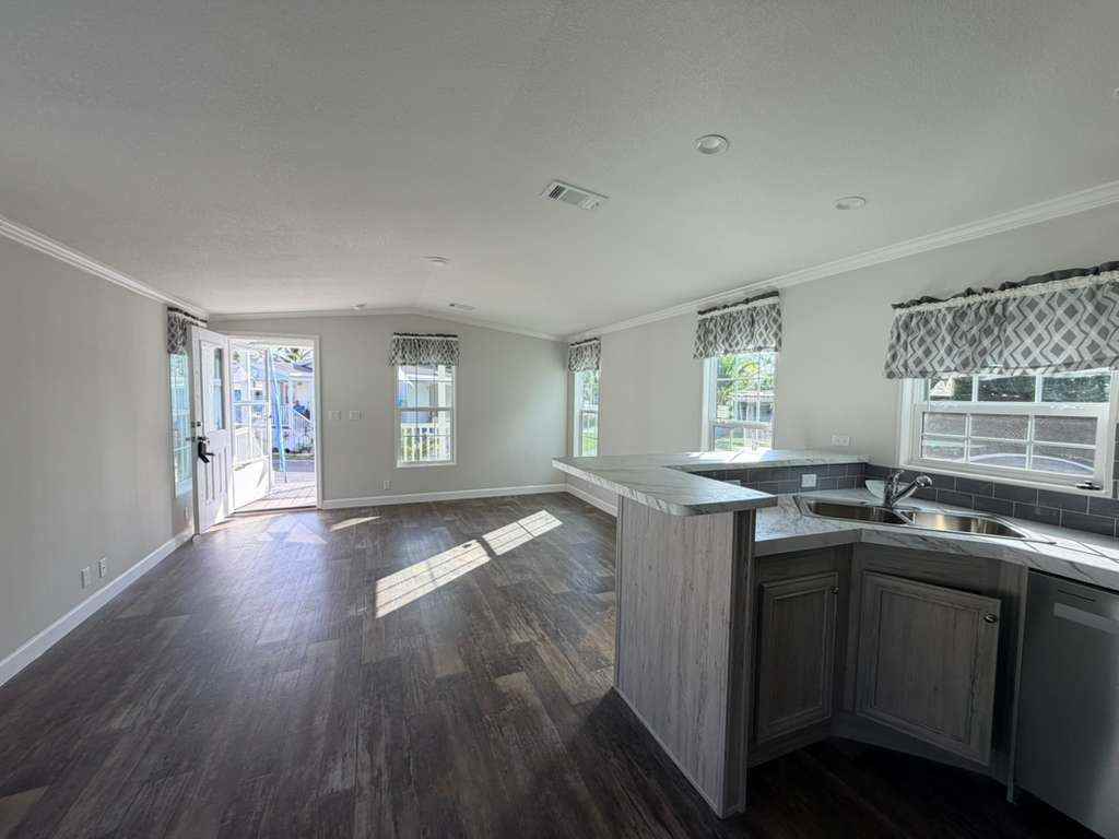 5391 Sw 35th Ct - Photo 7 of 32