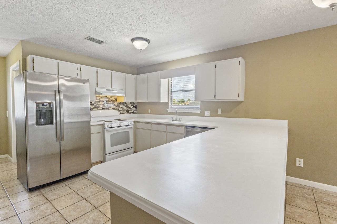 707 B Florida Avenue - Photo 2 of 15