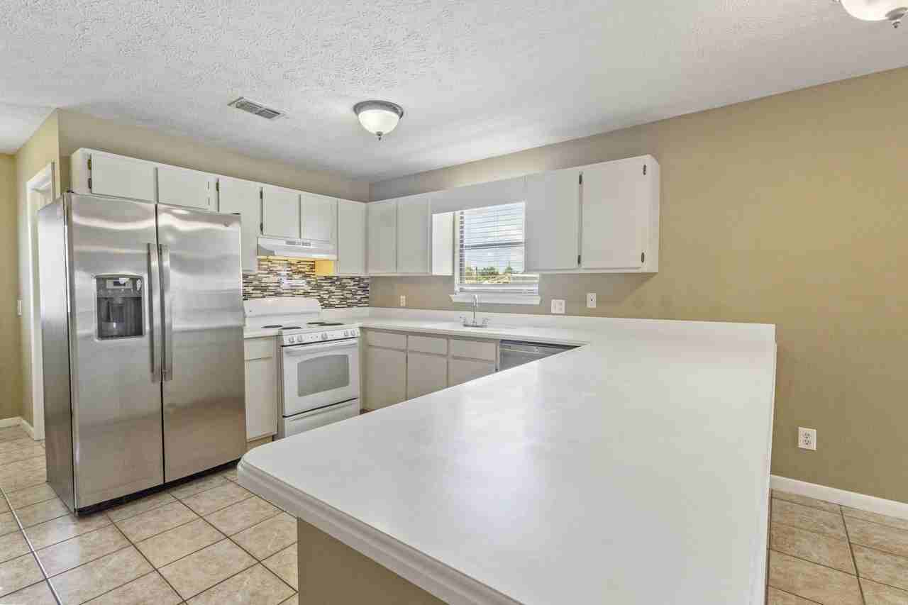 703 C Florida Avenue - Photo 2 of 15