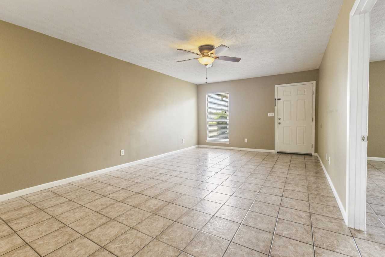 703 C Florida Avenue - Photo 4 of 15