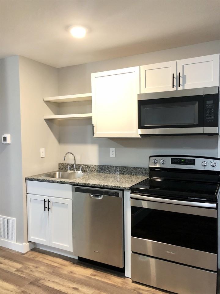 201 West Avenue-Ironhorse Flats - Photo 3 of 13