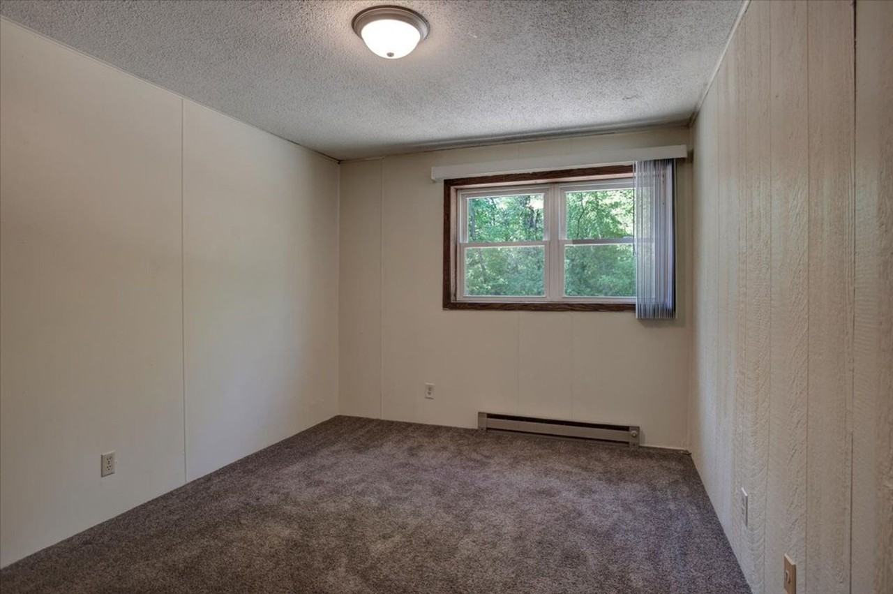 Brittany Courts 2 - Photo 4 of 31