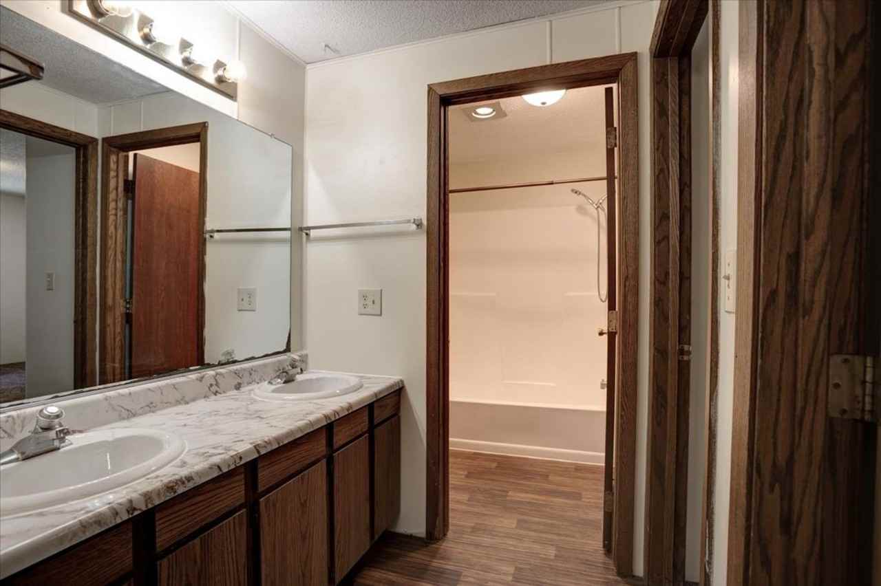 Brittany Courts 2 - Photo 7 of 31