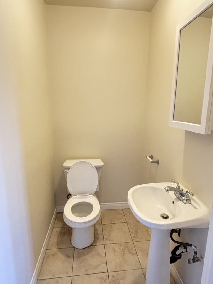 1210 S. LAKE ST - Photo 3 of 11