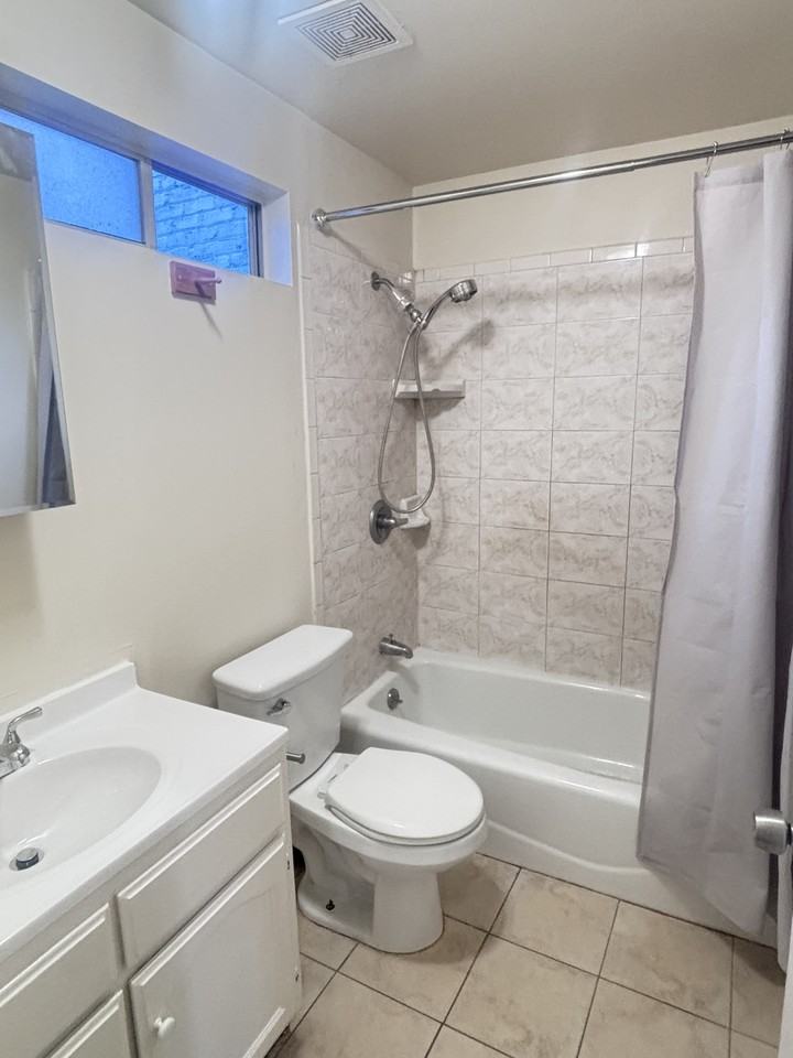 1210 S. LAKE ST - Photo 6 of 11