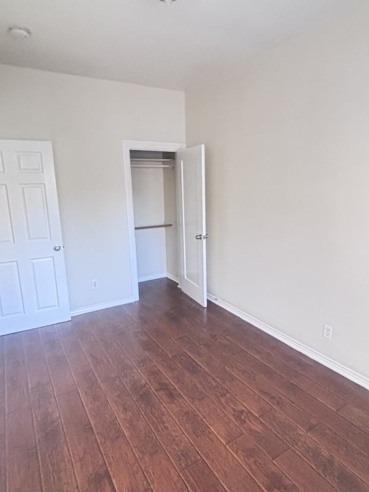 1210 S. LAKE ST - Photo 7 of 11