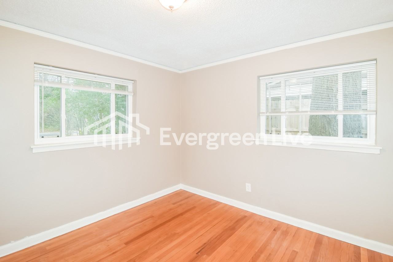 1440 Wedgewood Dr - Photo 6 of 12