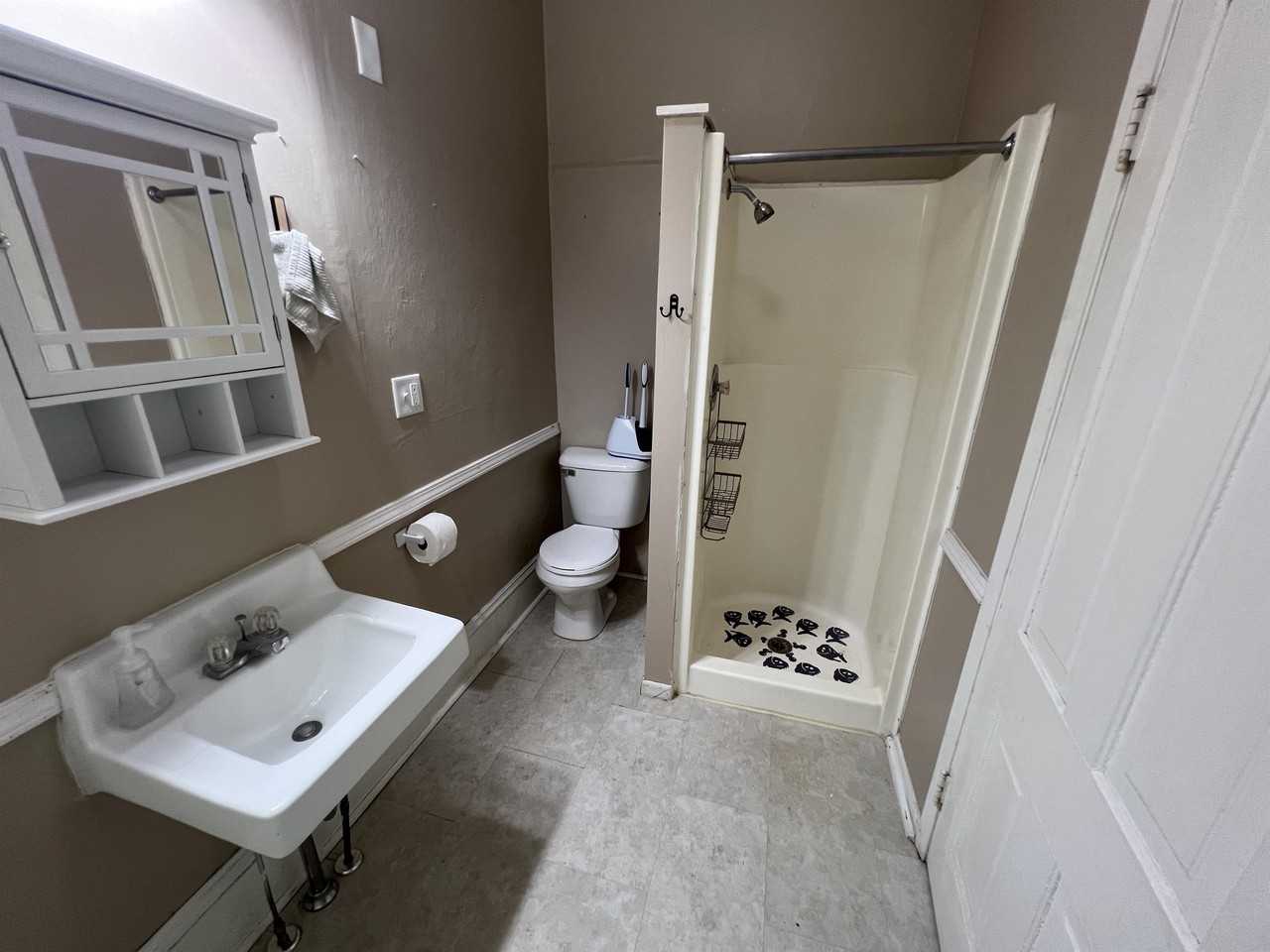 Jono Crossing LLC - Photo 4 of 23