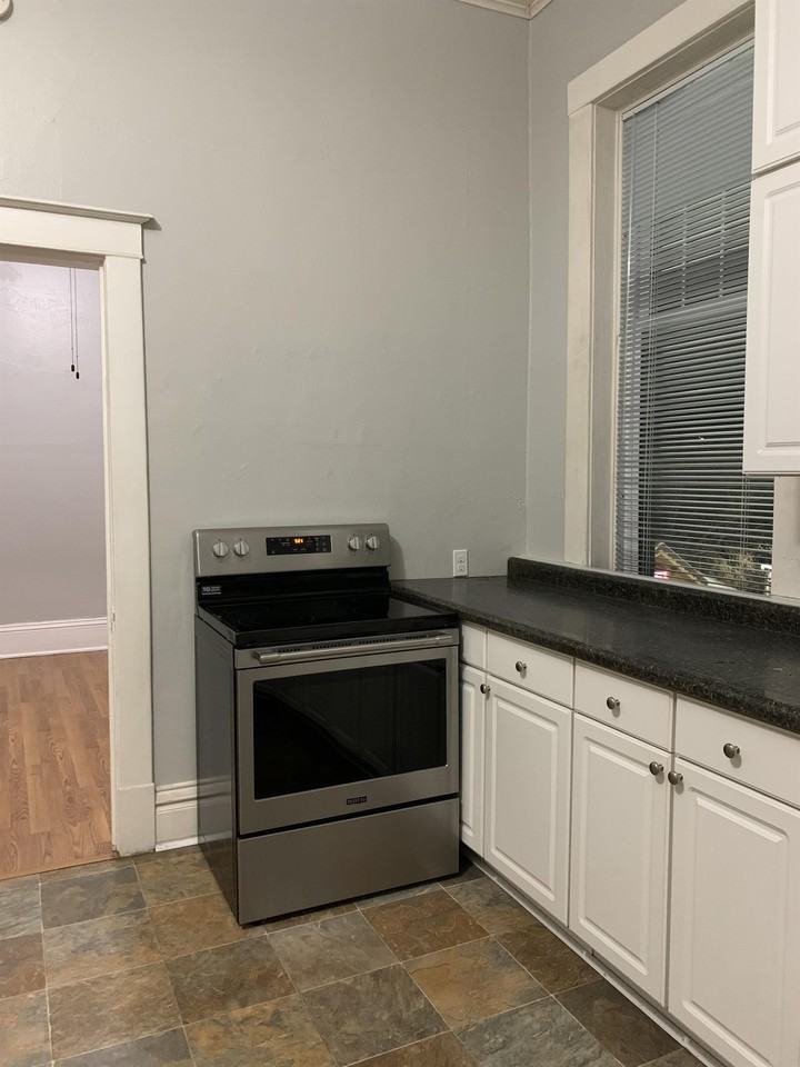 Jono Crossing LLC - Photo 5 of 23