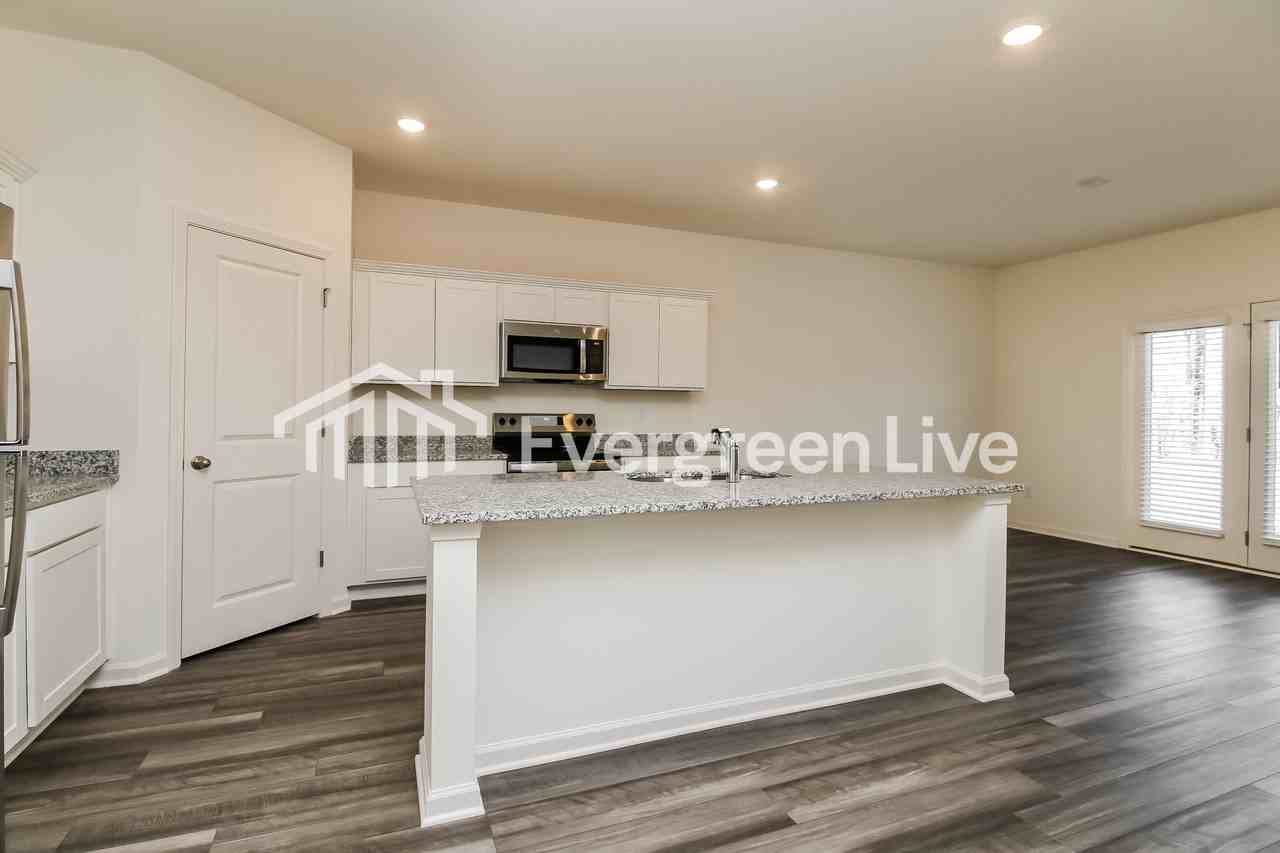 504 Otway Loop - Photo 6 of 16