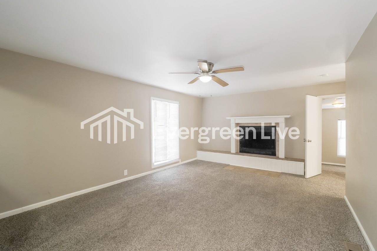 10505 Eastern Ave - Photo 2 of 15