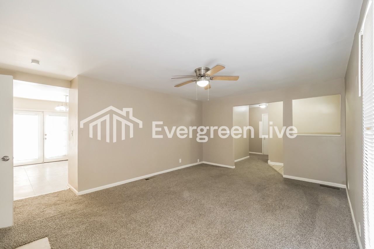 10505 Eastern Ave - Photo 3 of 15