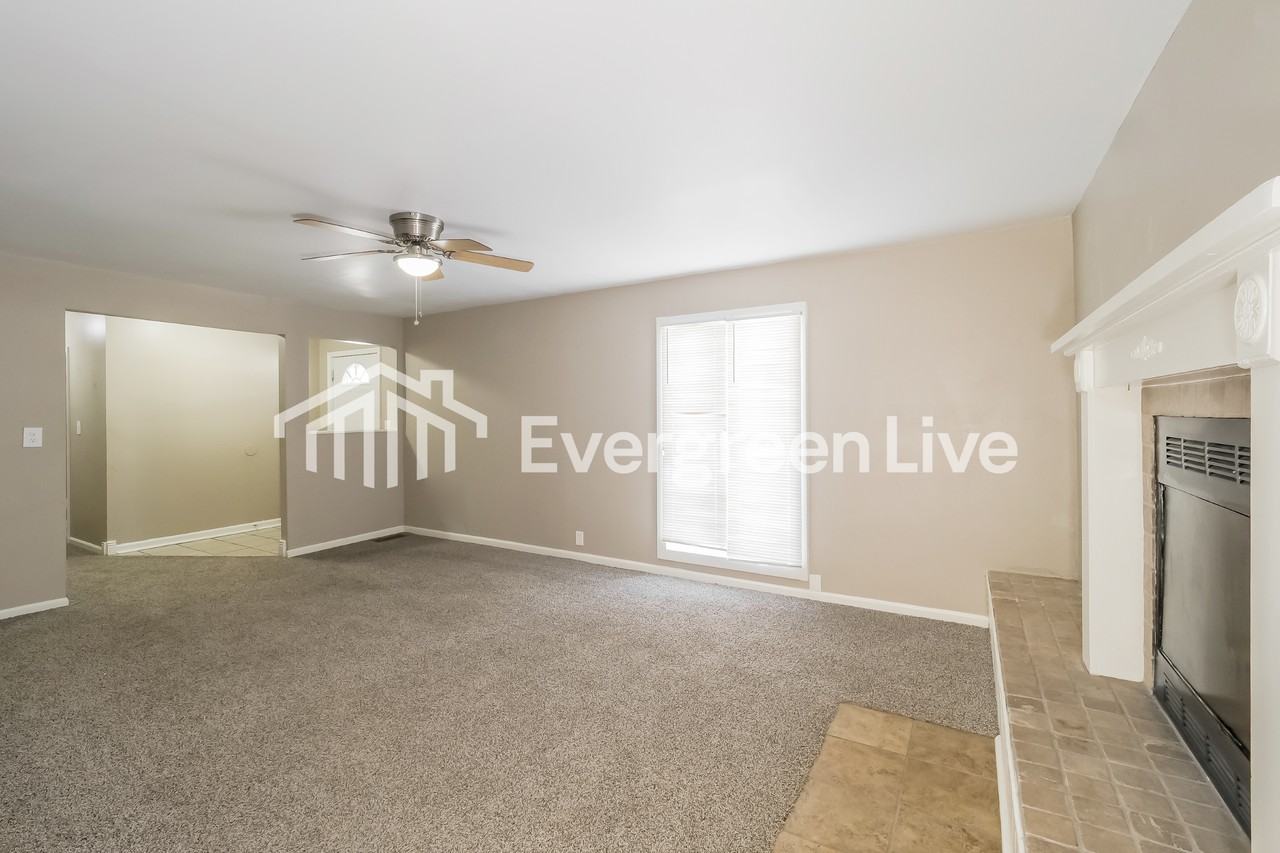 10505 Eastern Ave - Photo 4 of 15