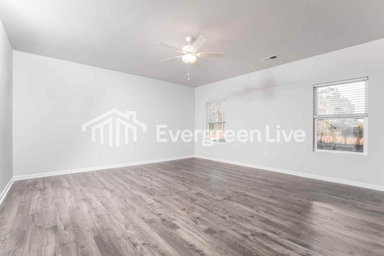 429 Hallingsfield Way - Photo 3 of 16