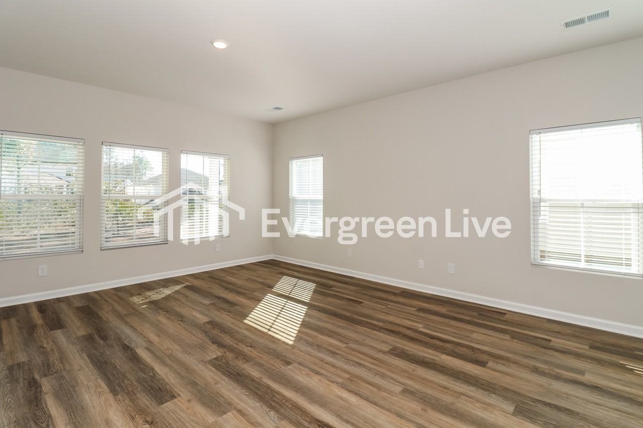 234 Bircholt Grv - Photo 2 of 15