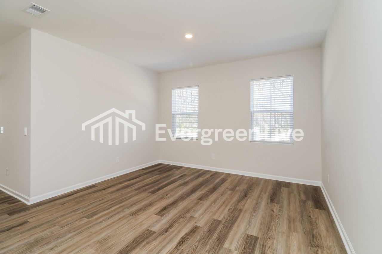 237 Bircholt Grv - Photo 7 of 15