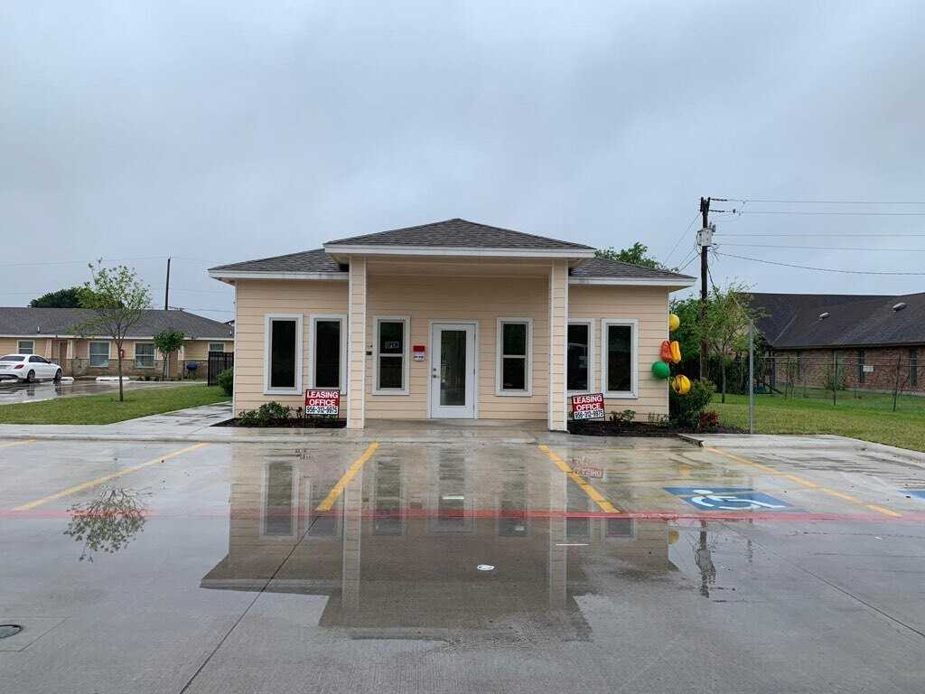 Calli Village Apartments - Photo 2 of 27