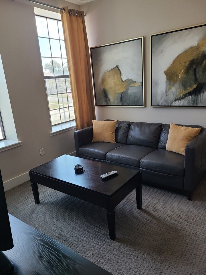 Kenedy Lofts - Photo 4 of 27