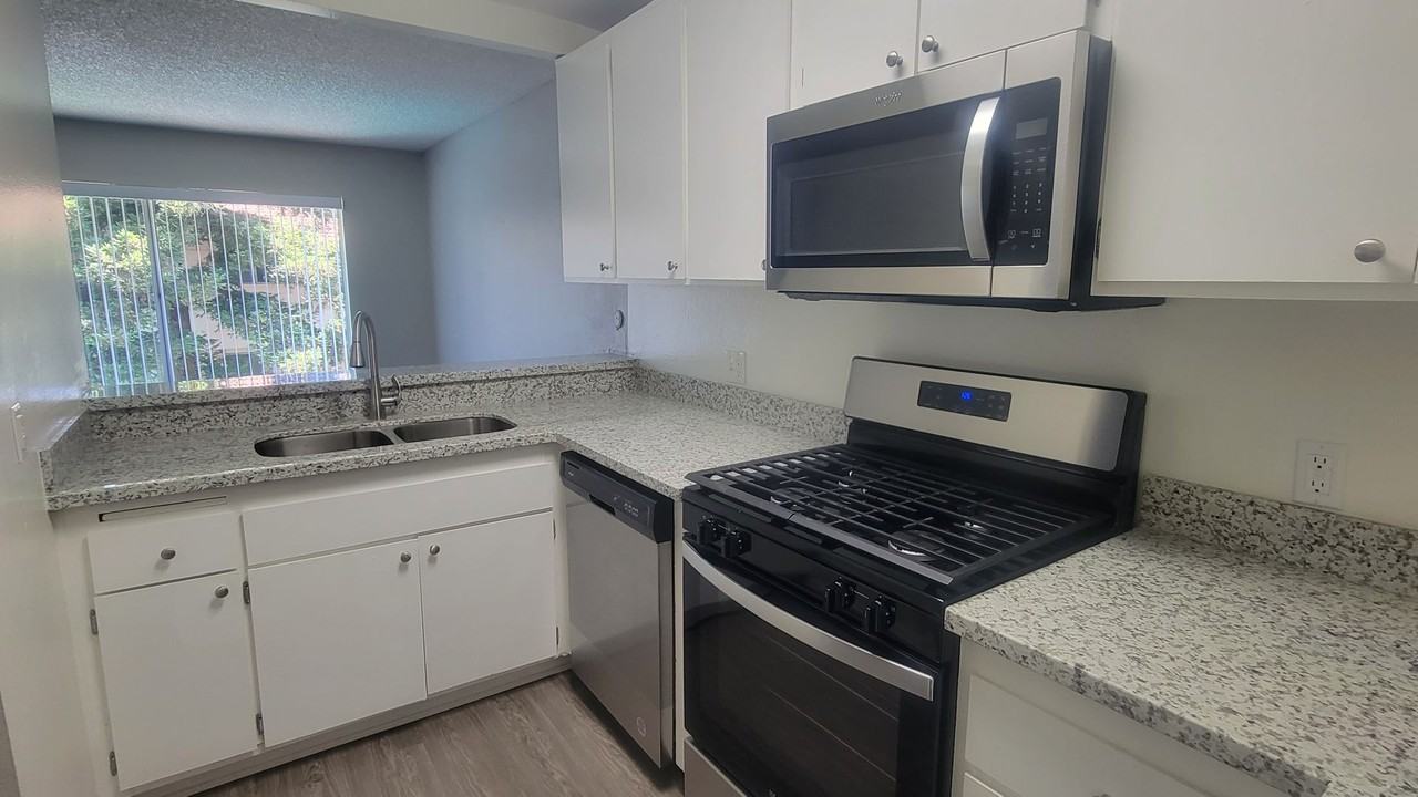 134 - Woodstone Village - Photo 6 of 7