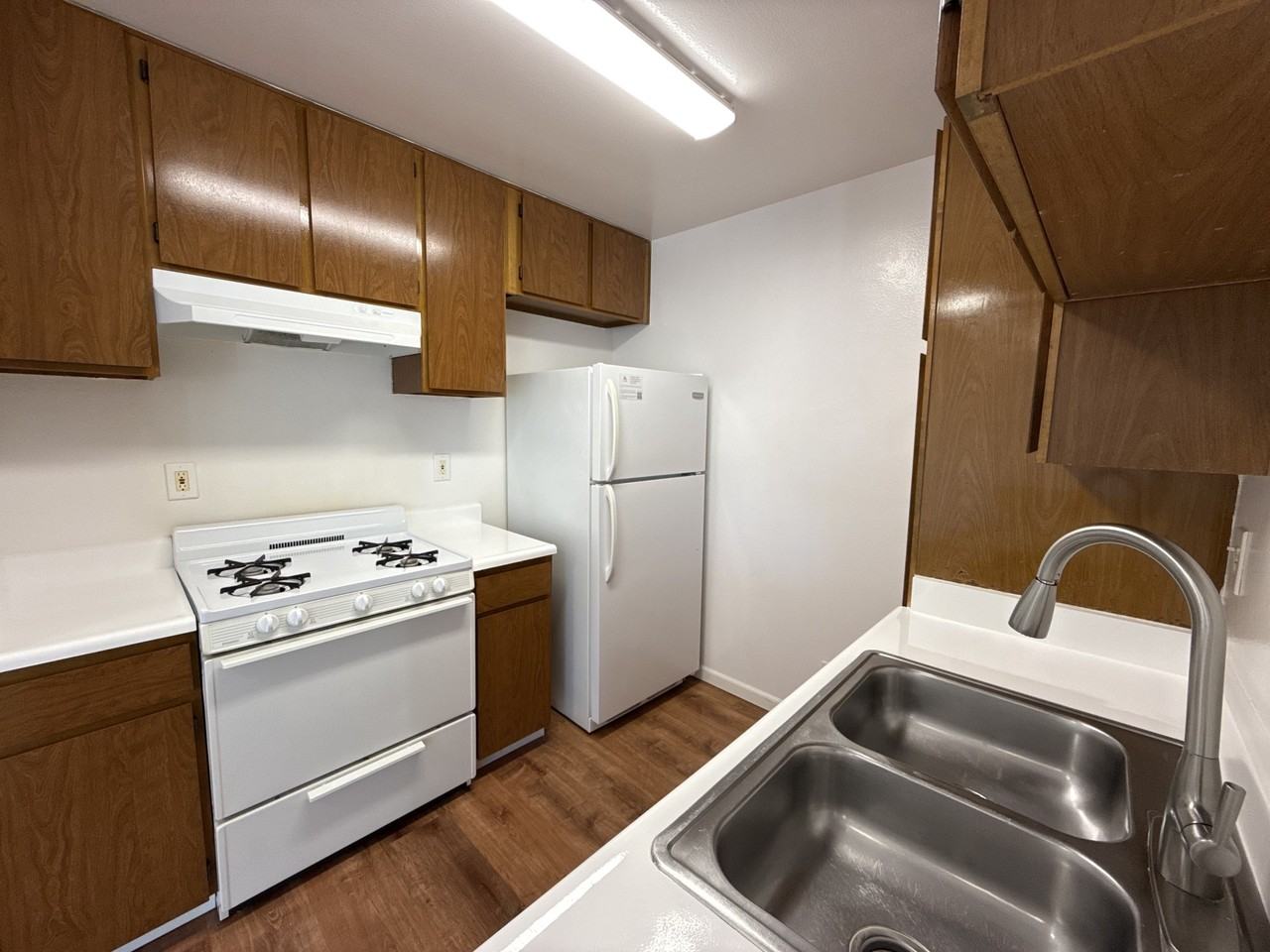 Camero Ave (4018) - Photo 5 of 17