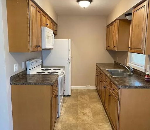 Elm Drive - Loyal - Photo 3 of 25