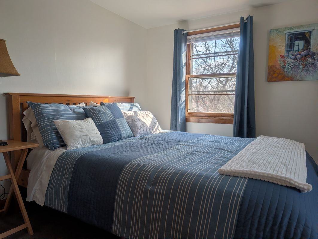 325 Fulford Ave - Photo 2 of 14