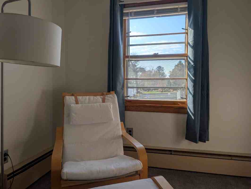 325 Fulford Ave - Photo 5 of 14