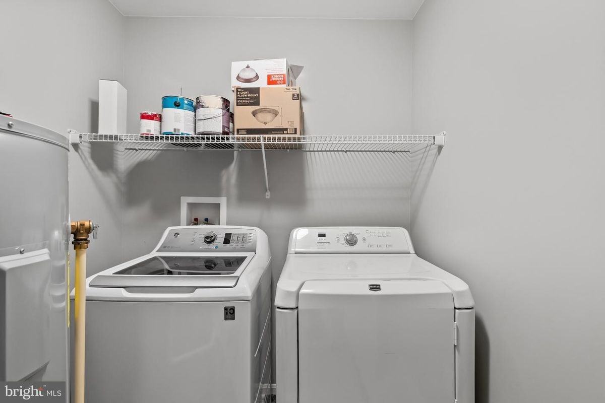 1900 Lennox Dr ##49 - Photo 2 of 14