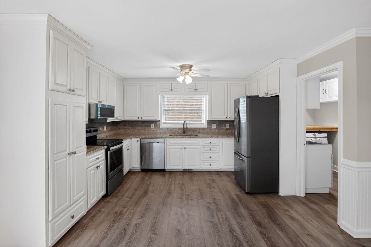 3445 Johnson Ferry Rd Ne - Photo 5 of 30