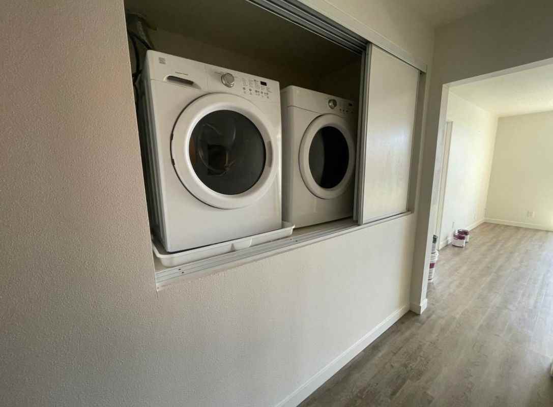 222 5th St ##B - Photo 4 of 6