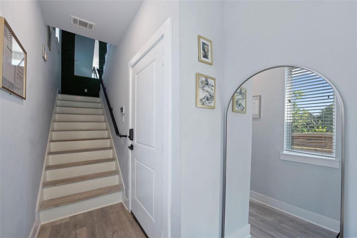 3365 Daphne St - Photo 2 of 21